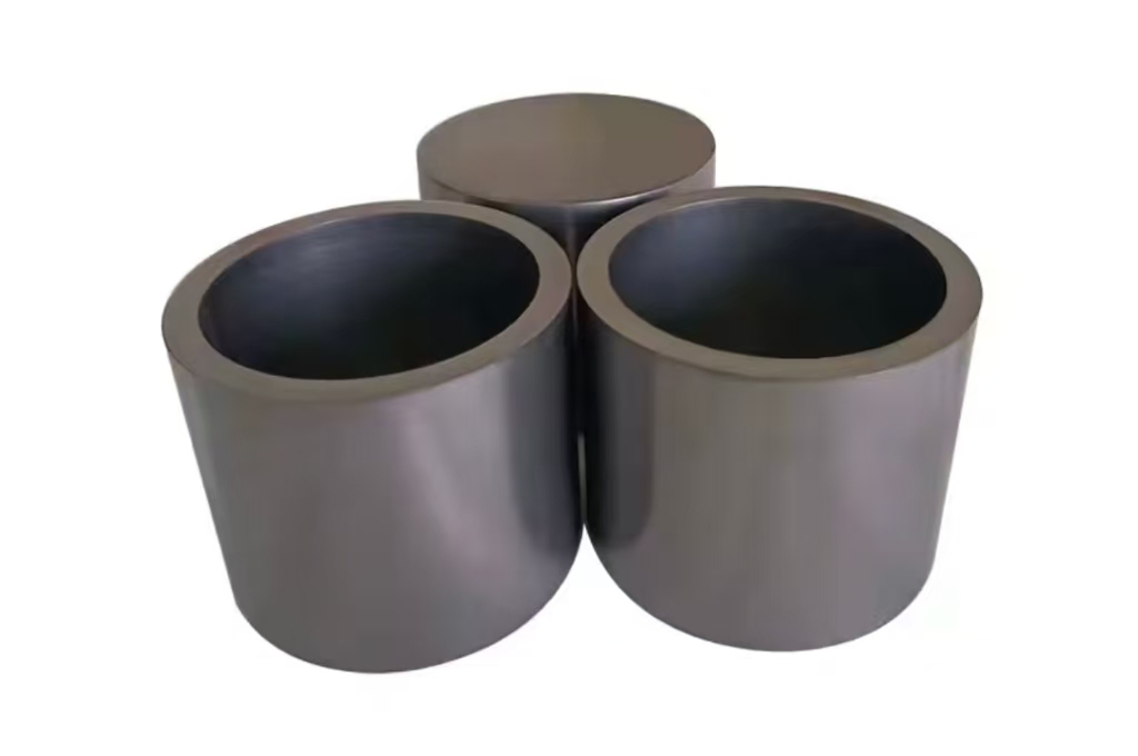 Graphite crucibles